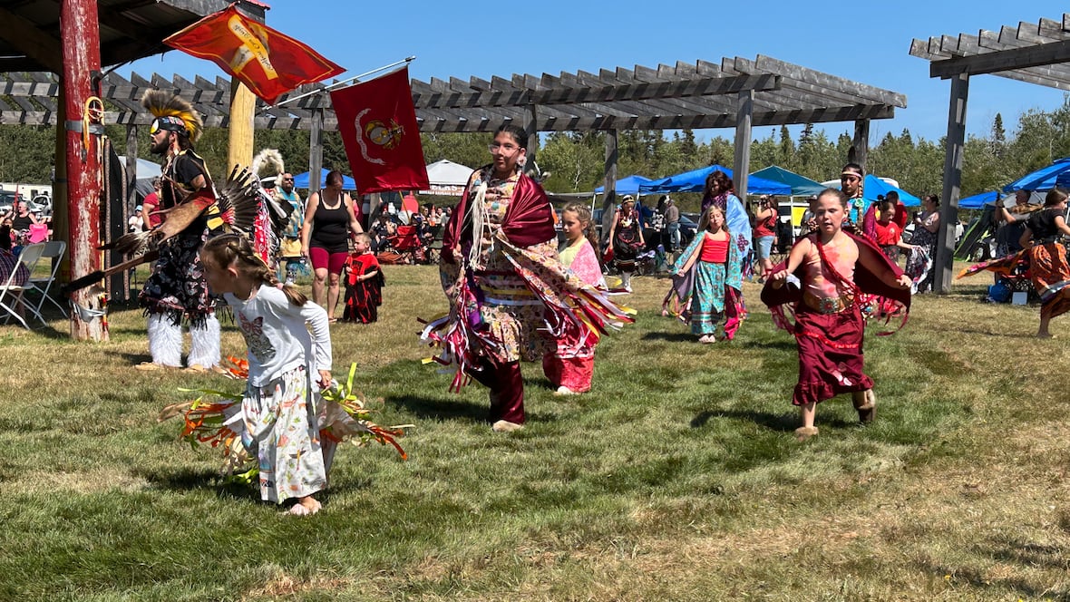 Mawiomi on Lennox Island proves a joyous way to bring the community together [Video]