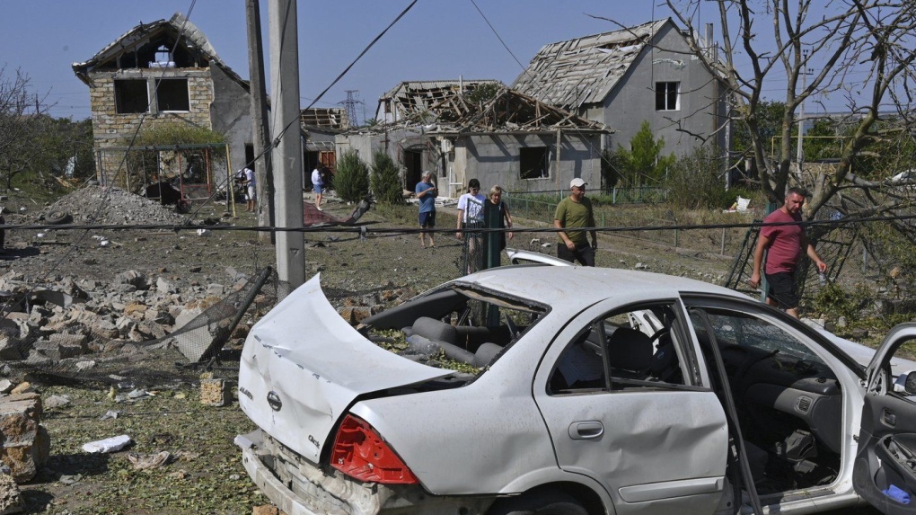 Ukraine news: Russia missiles, drones kill 5 [Video]