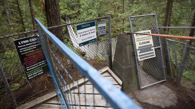 Ontario teen dies after falling off cliff in Vancouver area park [Video]