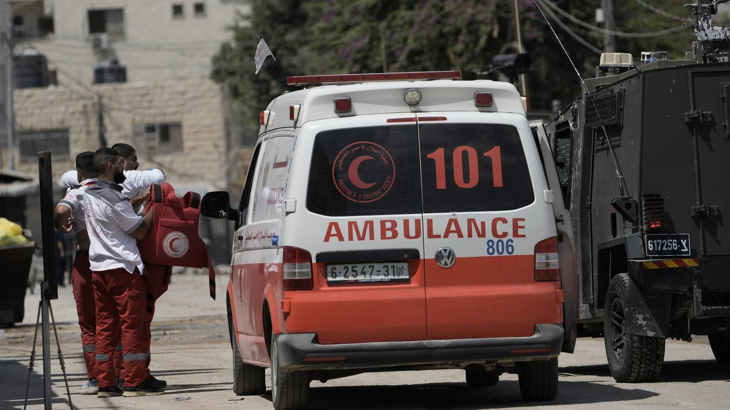 Israeli forces launch a big operation in the West Bank and kill at least 10 militants  WSOC TV [Video]