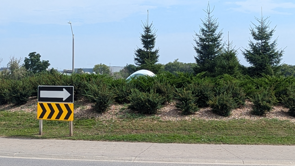 Region responds to concerns over tent inside Kitchener roundabout [Video]