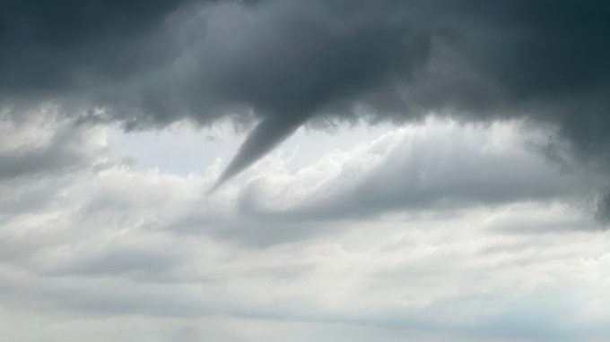 Sask. weather: Funnel clouds possible in southwest Sask. during thunderstorms Wednesday [Video]