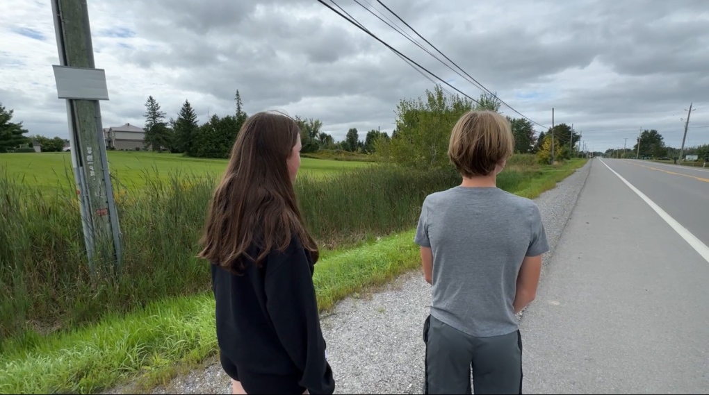 Ottawa school bus shortage blamed for 2.5-km walk to bus stop in North Gower [Video]