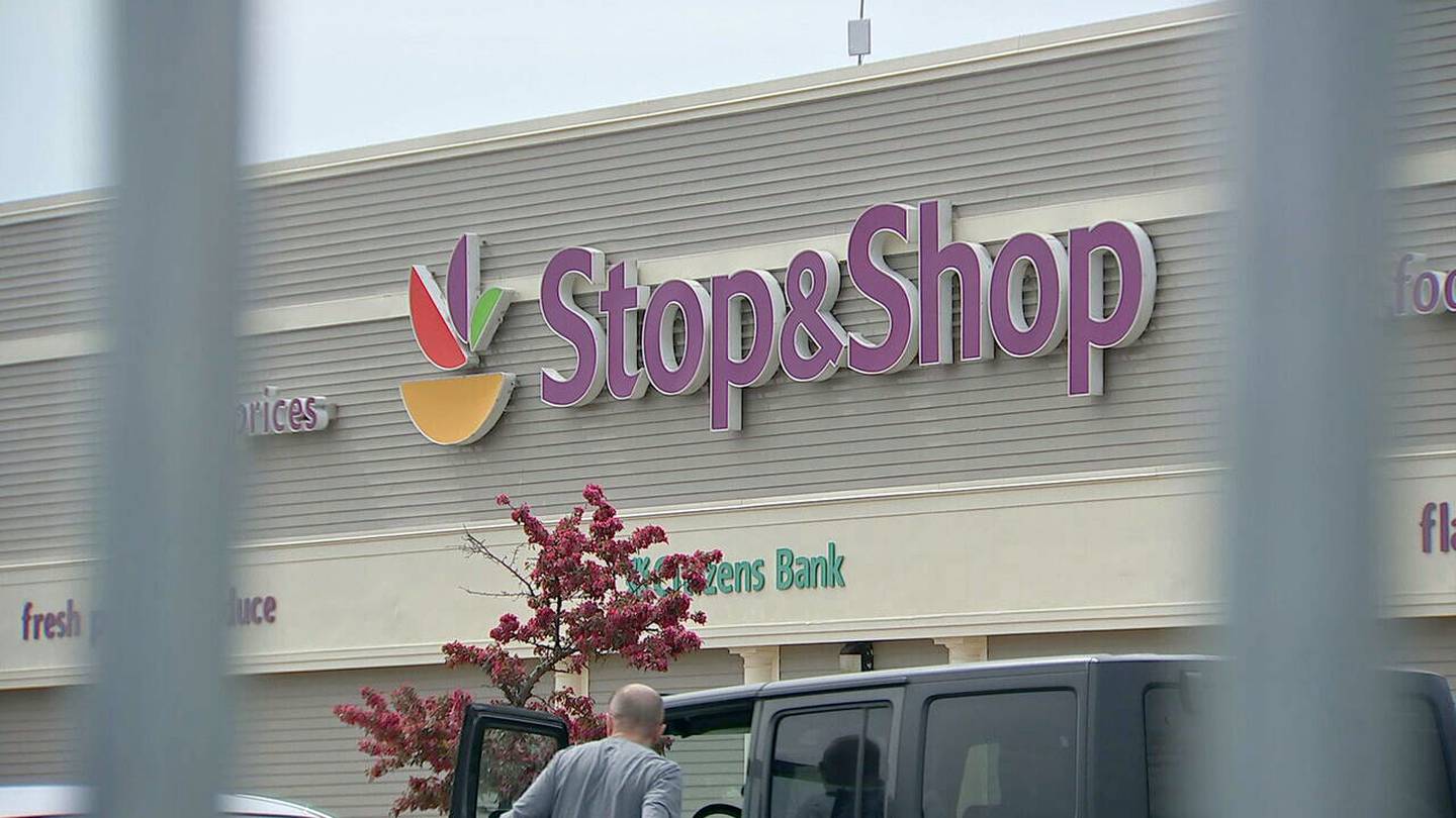 1st of 8 Mass. Stop & Shop locations to close Thursday amid plan to shutter 32 across region  Boston 25 News [Video]