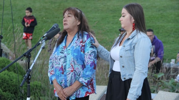 Memorial for victims of Winnipeg serial killer helps families close painful chapter after sentencing hearing [Video]