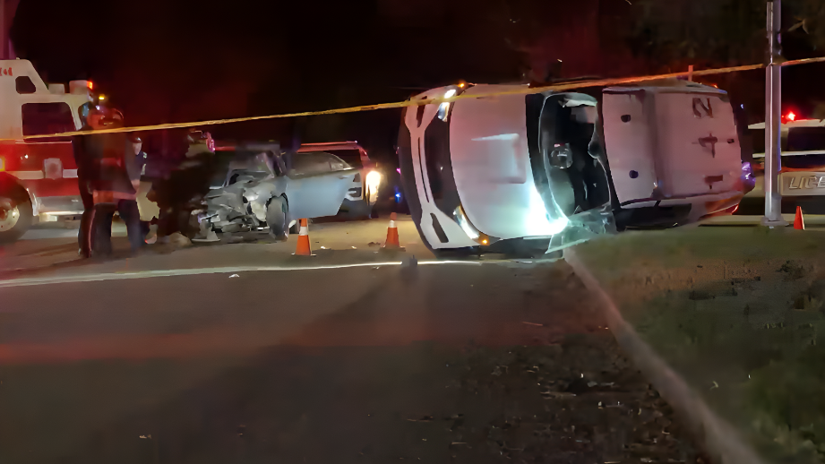 Saskatoon police vehicle overturned after being struck by civilian car [Video]