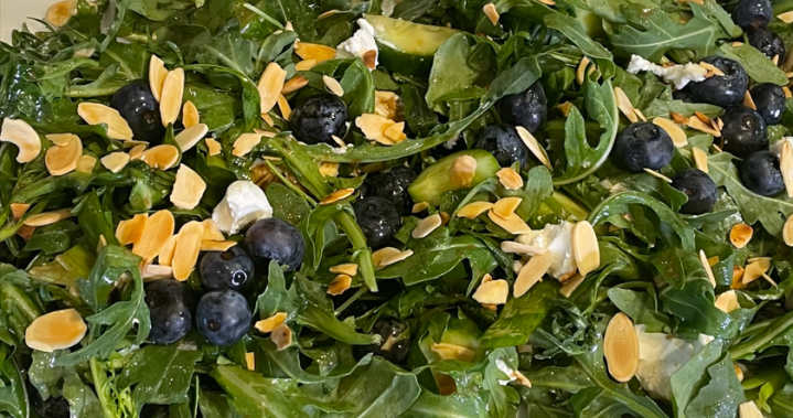 Simply Delicious Recipe: Summer salad with Ontario blueberries, arugula, feta – Toronto [Video]