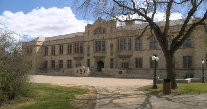 University students return to campuses across Saskatchewan [Video]