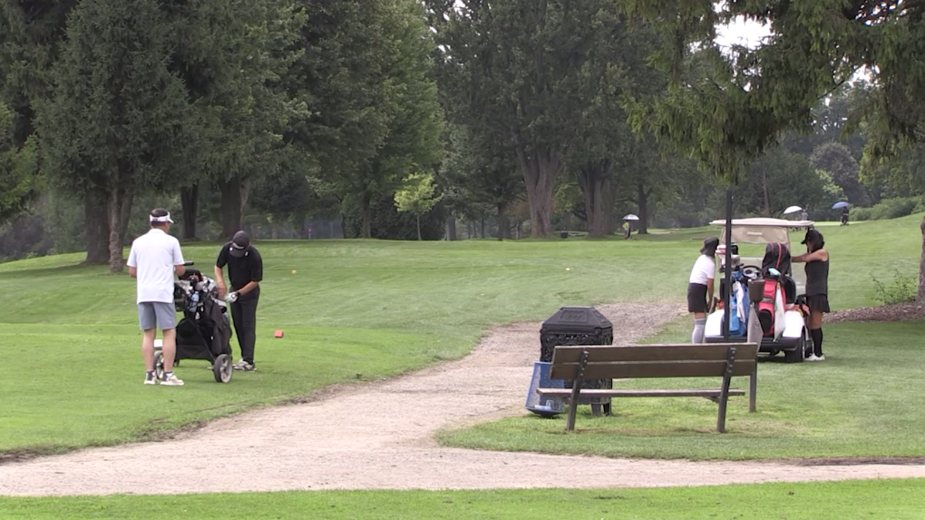 Golf on the rise at city courses in London [Video]