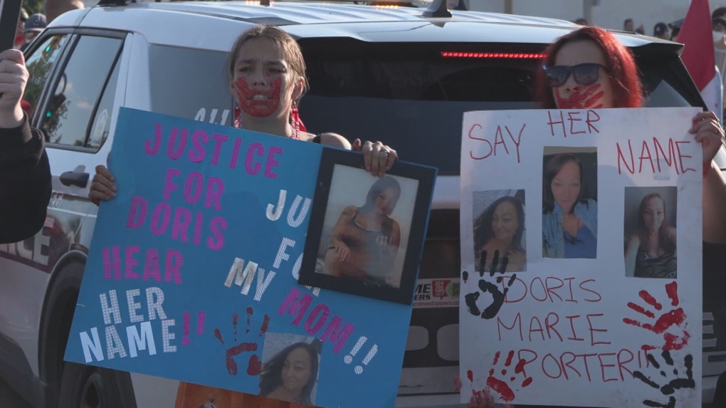 Vigil shuts down Harry Lazarenko Bridge [Video]