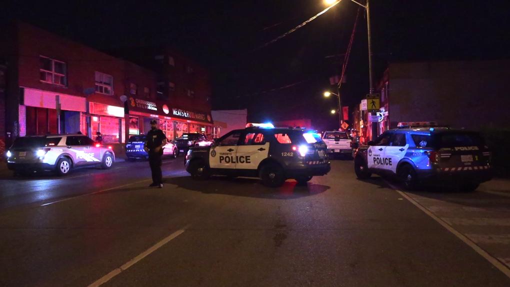 2 Toronto cops injured during arrest of alleged impaired driver [Video]