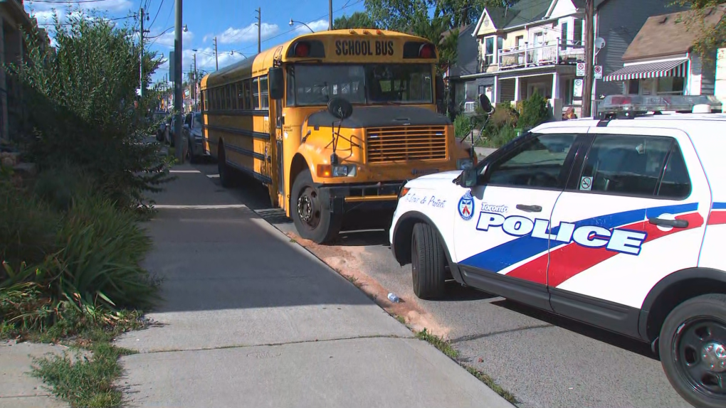 Driver located in Toronto hit-and-run that sent cyclist to hospital [Video]