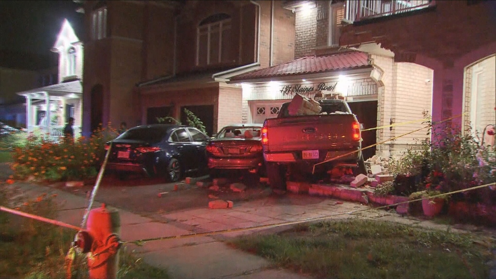 Truck crashes into home in Scarborough [Video]