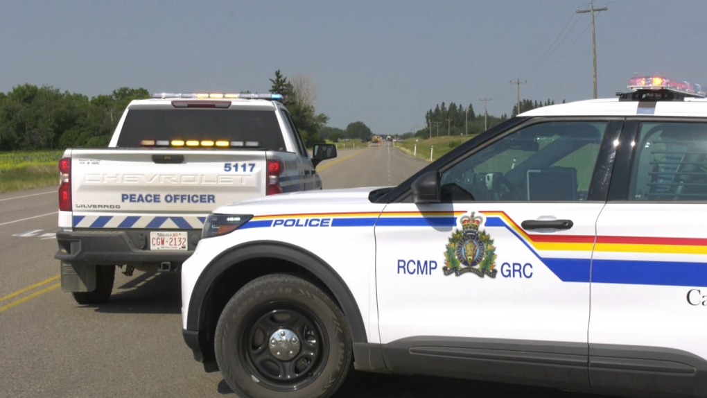 2 motorcyclists dead following a Saturday crash in northern Alta. [Video]