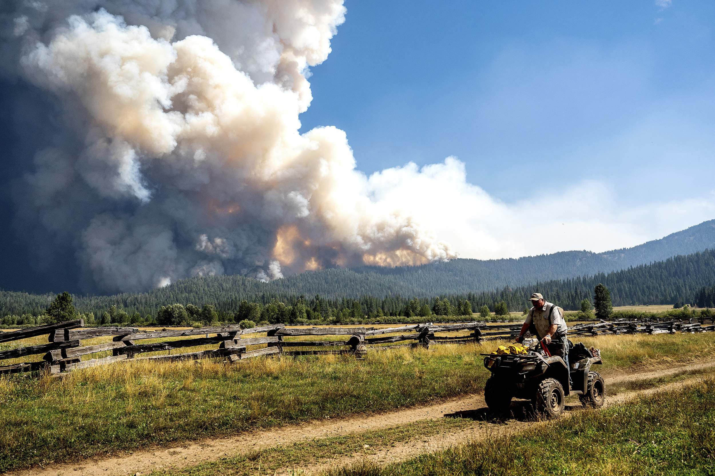 Labor Day Warnings Issued Across Three States Over Air Quality [Video]