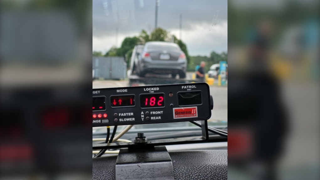 Stunt driving: OPP charge G2 driver for going 182 km/h on Highway 401 in South Dundas [Video]