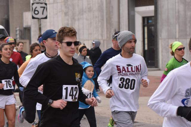 Great River Road Run Once Again Attracts Runners From All Over The Country [Video]