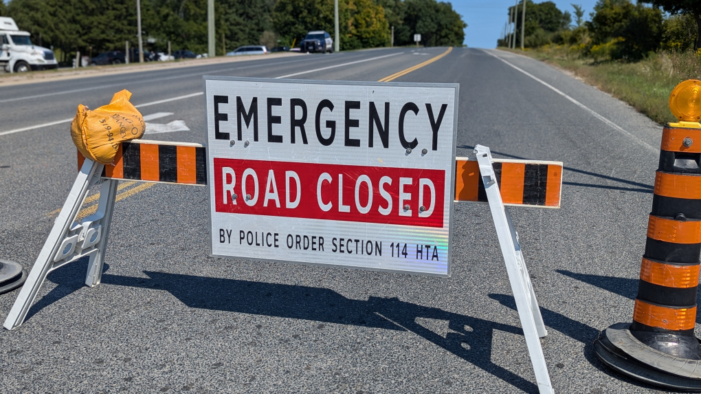 Woman airlifted to hospital following 4-vehicle collision in North Dumfries [Video]