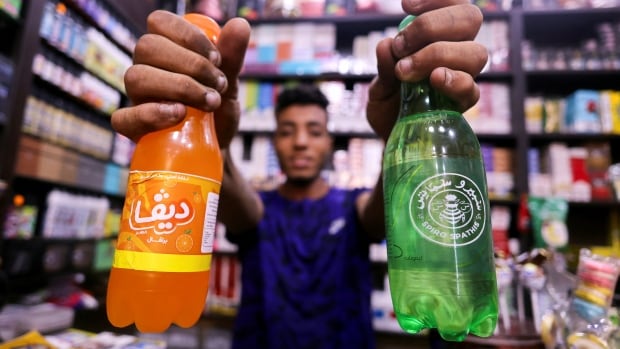 Muslim countries’ local sodas see boost amid Coke and Pepsi boycott over Gaza [Video]