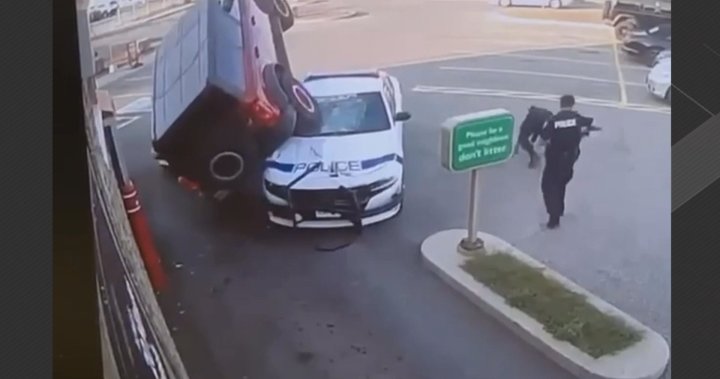 Video shows dramatic police takedown at Tim Hortons drive-thru in Ontario [Video]