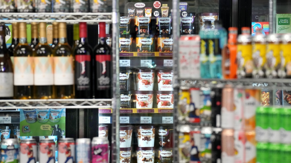 Booze in corner stores could be more expensive than LCBO, Beer Store [Video]