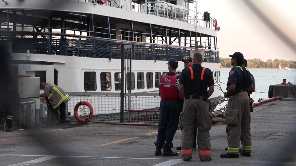 No injuries reported after Toronto Island ferry suffers mechanical issue [Video]