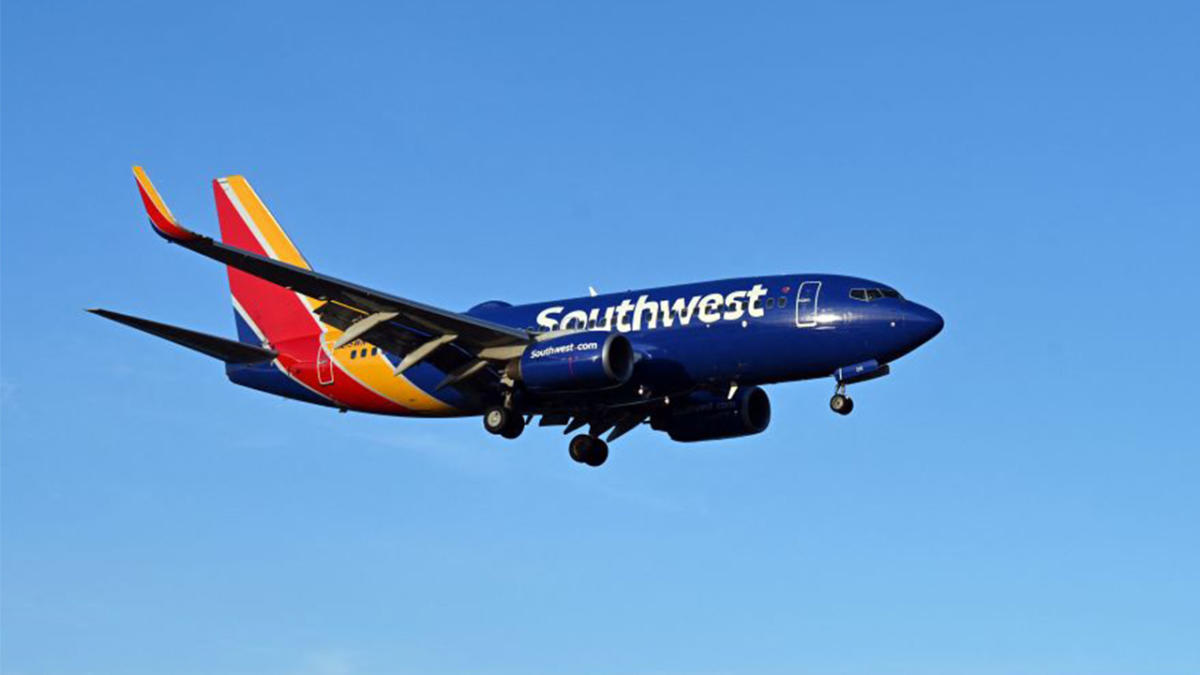 SFO-bound Southwest flight makes emergency landing [Video]