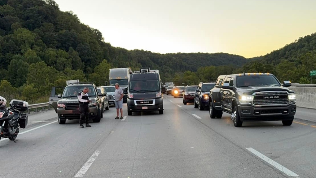 Kentucky I-75 shooting: Suspect on loose for second night [Video]