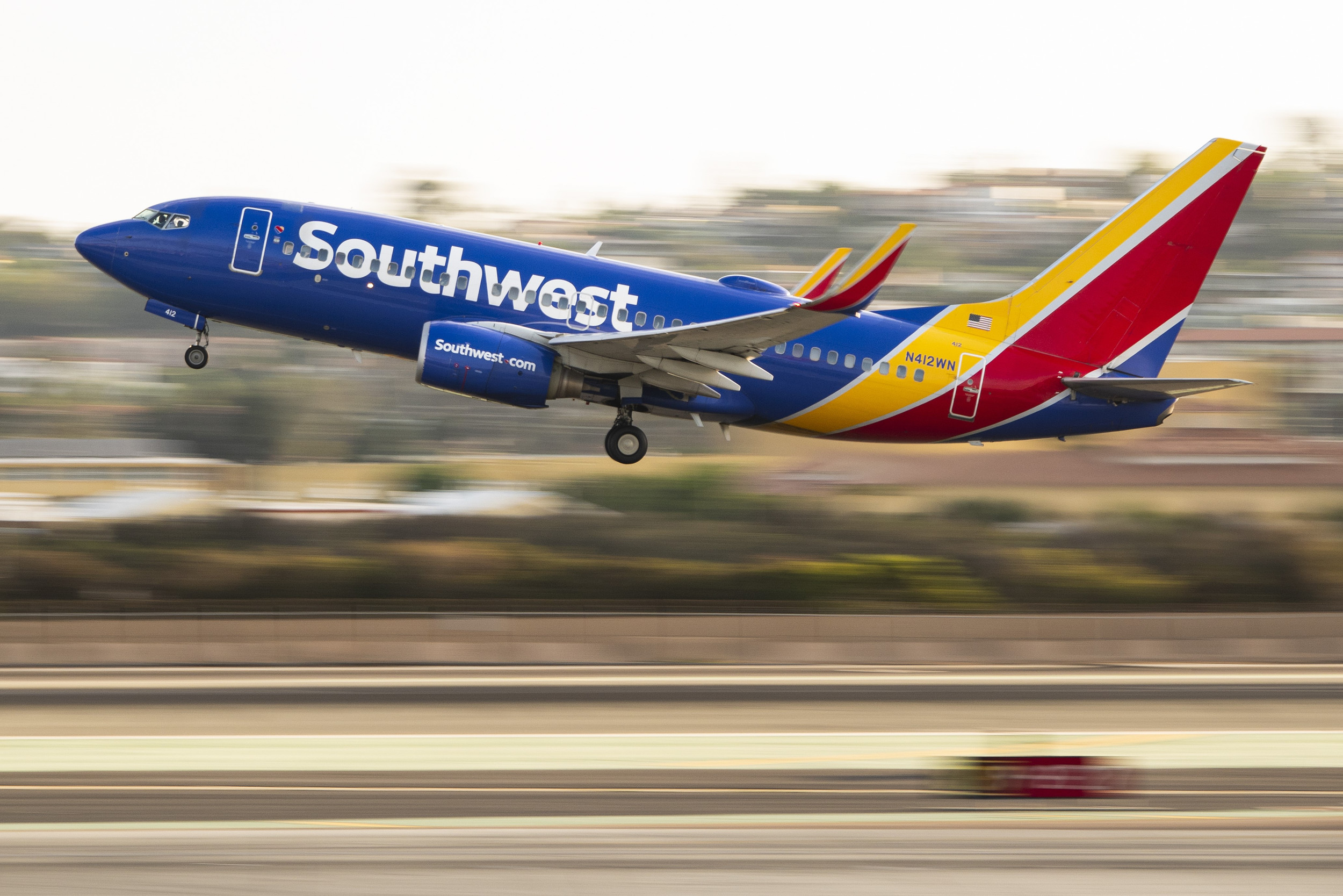 Southwest Suggests Emergency Landing Due to Wildfire Confusion [Video]