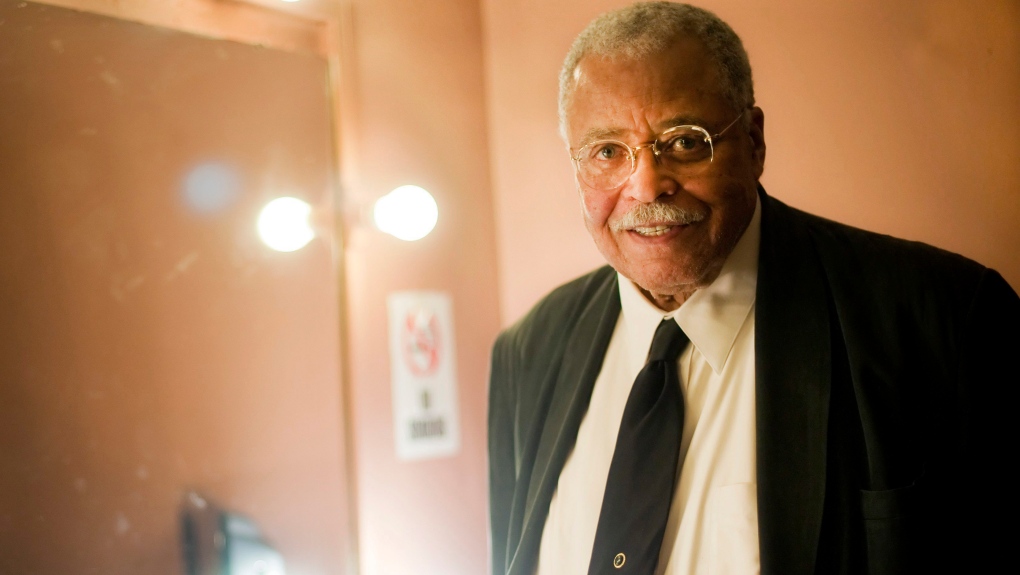 James Earl Jones, voice of Darth Vader, dies at 93 [Video]