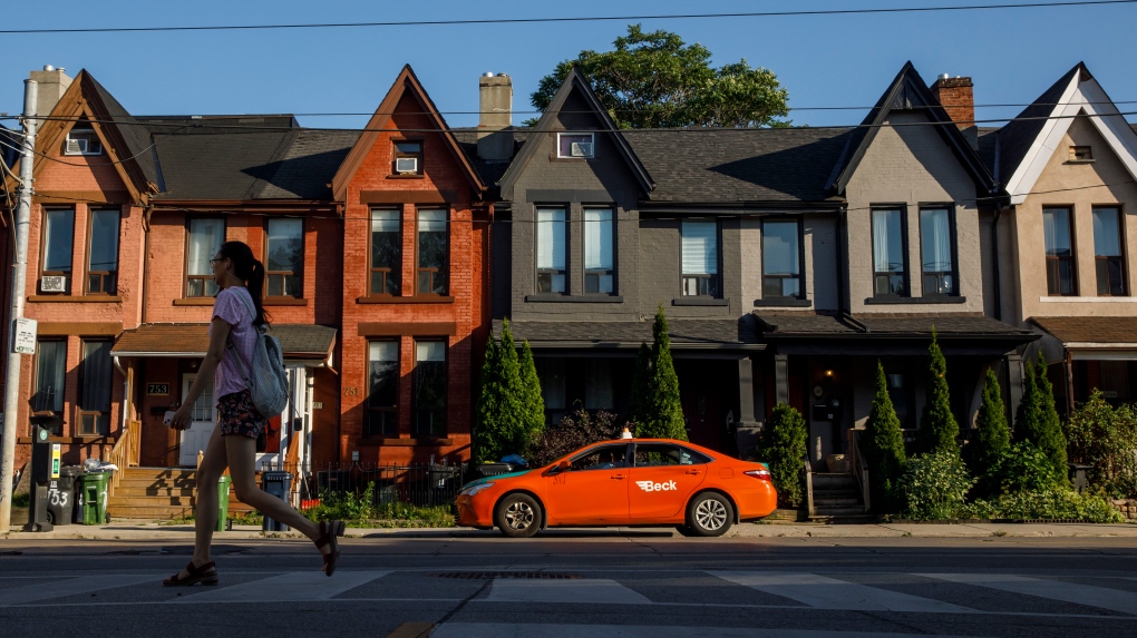 Toronto housing market: Rate cuts not making impact [Video]