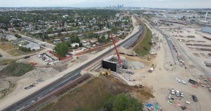 Alberta premier supports Calgary Green Line as first pitched – Calgary [Video]