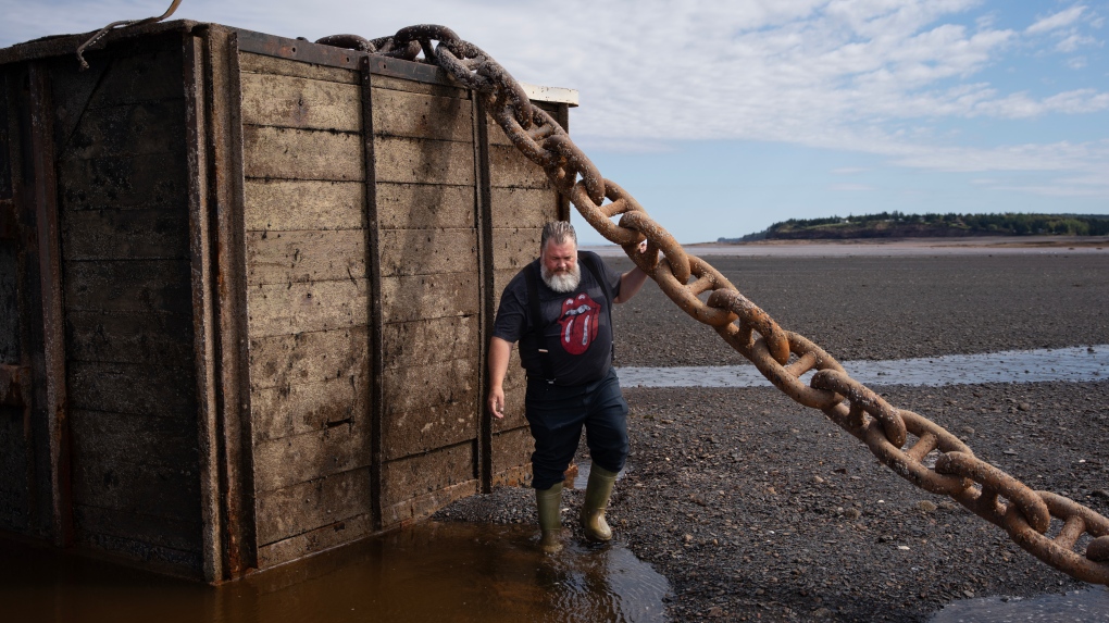 N.S. news: Walton residents worried about tidal power debris [Video]