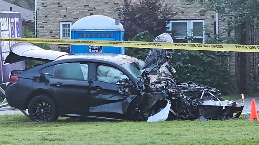 London police investigating crash near Western [Video]