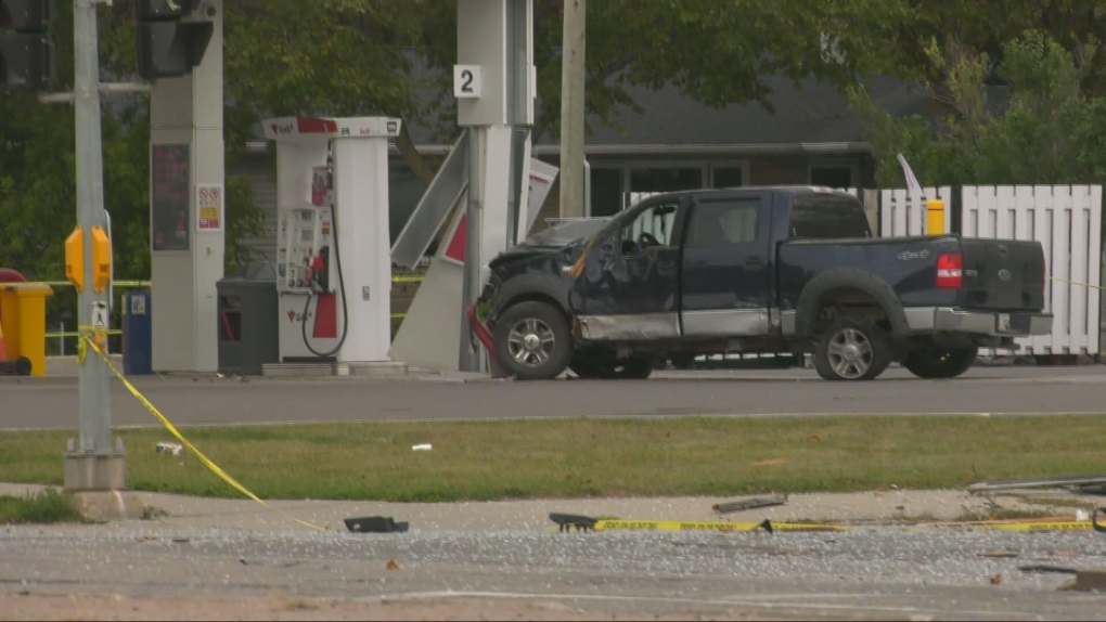 Winnipeg news: one dead, 3 injured in Portage Avenue crash [Video]