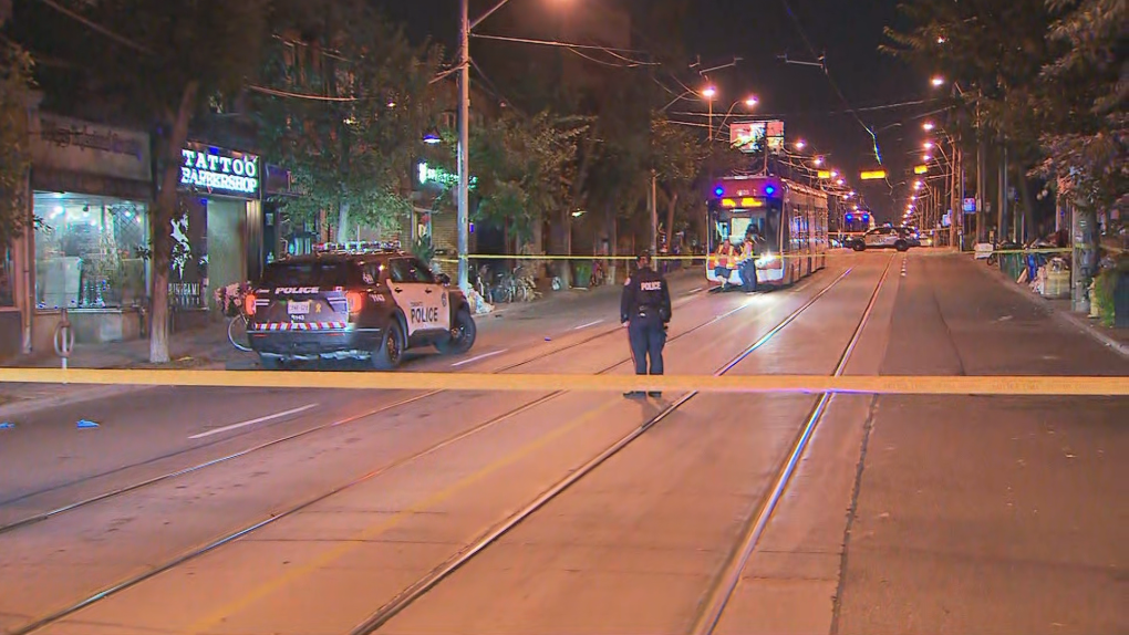 Police search for suspects after man stabbed in Parkdale [Video]