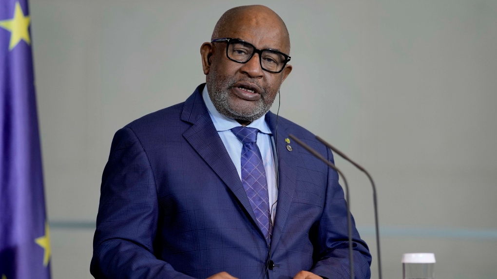 Comoros president injured in knife attack [Video]