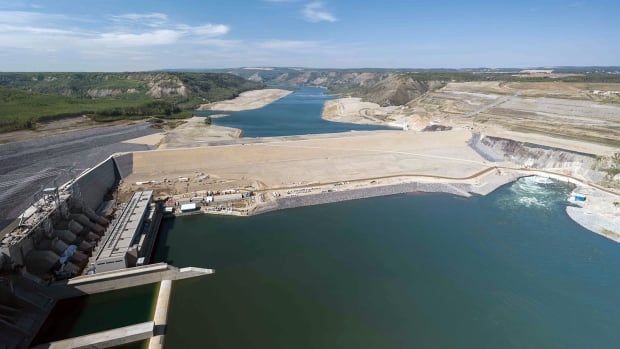 Will B.C.’s massive new Site C dam on the Peace River have downstream impacts on Alberta? [Video]