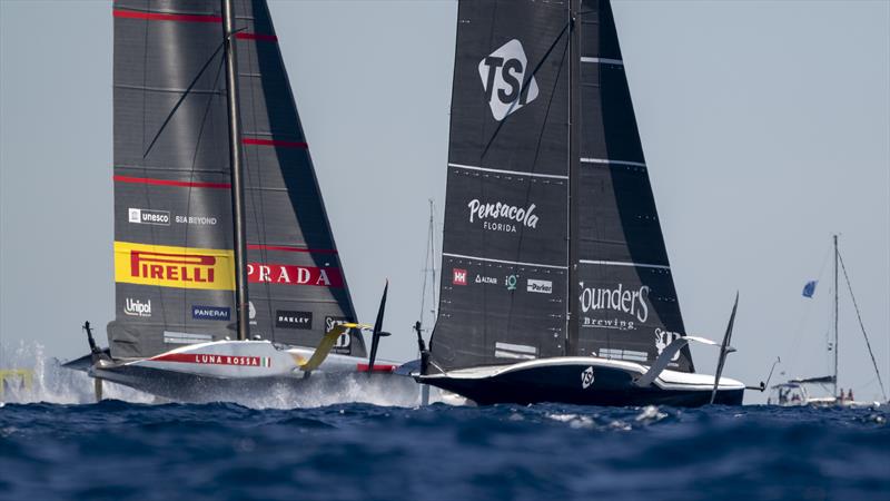 British and Italians move to Match Point in the Louis Vuitton Cup Semi-Finals [Video]