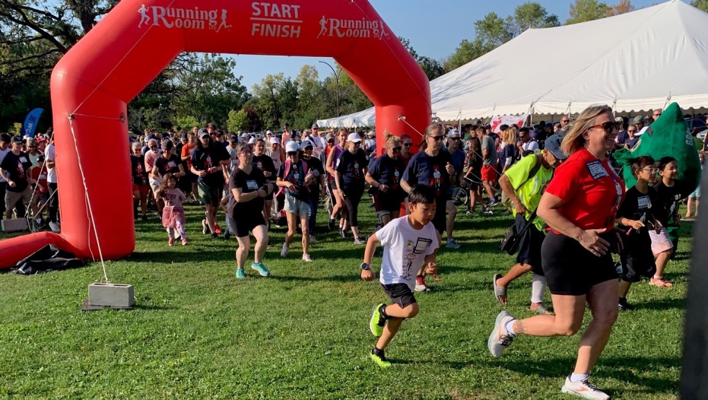 Hundreds of Winnipeggers race in 44th annual Terry Fox Run [Video]