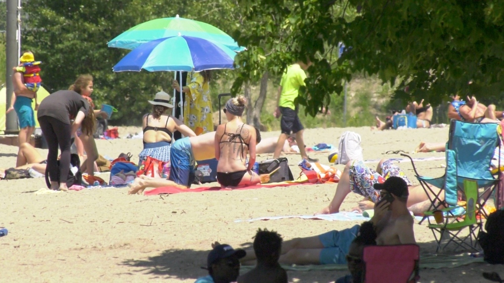 Ottawa proposes three options to keep lifeguards on duty longer at city beaches [Video]