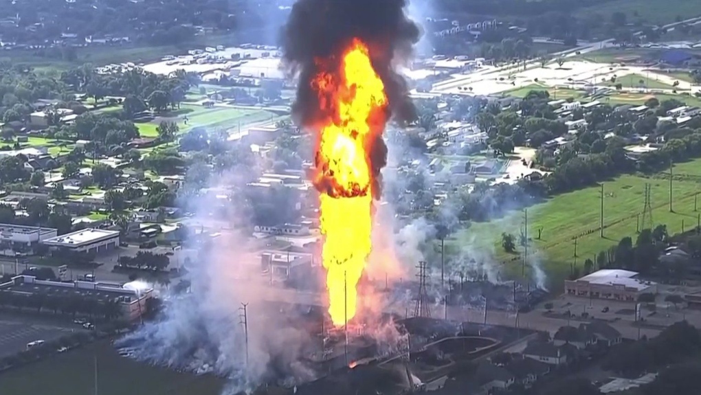 Houston fire: Pipeline burned after vehicle hit valve [Video]