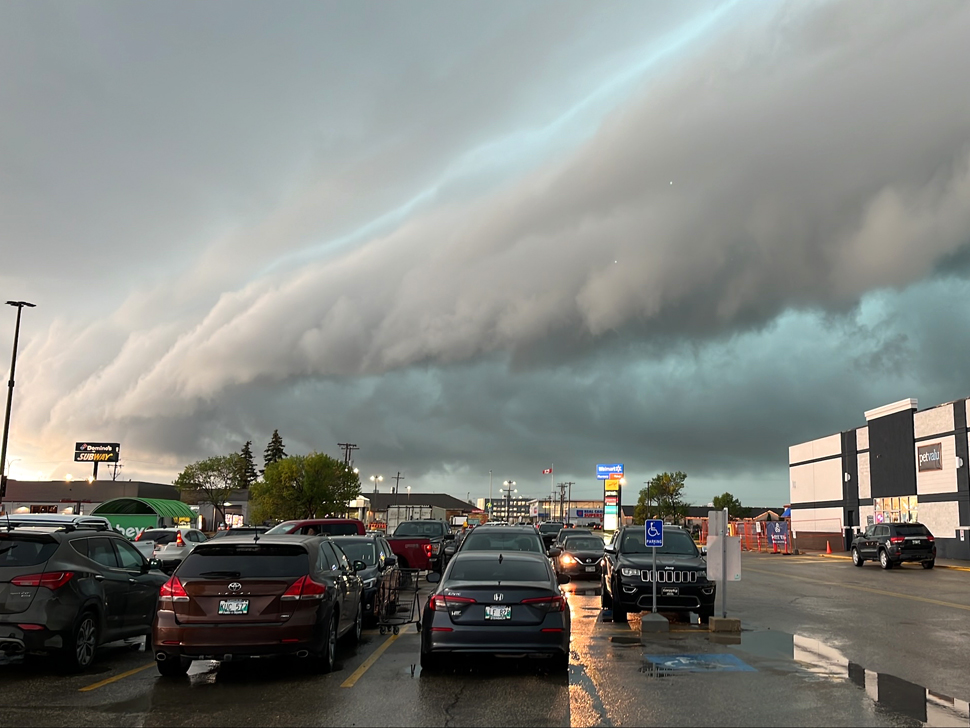 Tornado warnings for southern Manitoba on stormy Monday – SteinbachOnline.com [Video]