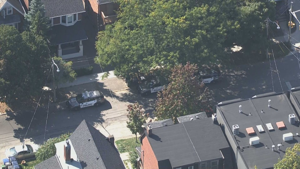 Toronto police officer seriously injured [Video]