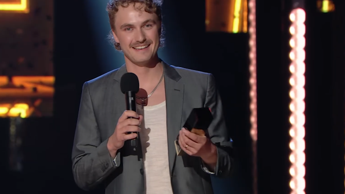 Artist Owen Riegling wins at CCMAs [Video]