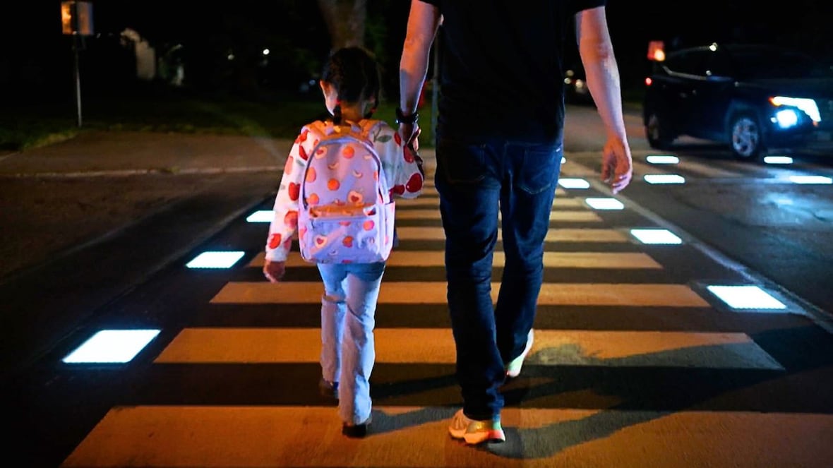 See the new ‘intelligent’ crosswalk lighting up a Candiac, Que., intersection [Video]