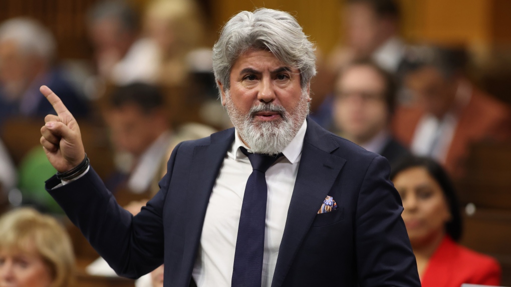 Federal minister Pablo Rodriguez to run for Quebec Liberal leadership [Video]