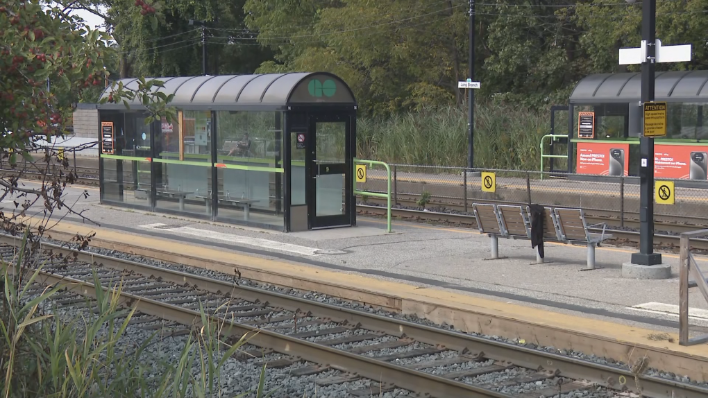 Toronto police investigating after woman struck by GO train [Video]