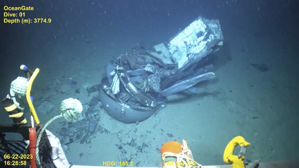 Titan submersible’s scientific director says the sub malfunctioned just prior to the Titanic dive [Video]