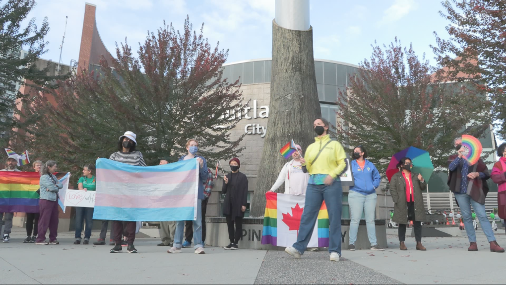 Duelling rallies on SOGI education held in Coquitlam, B.C. [Video]